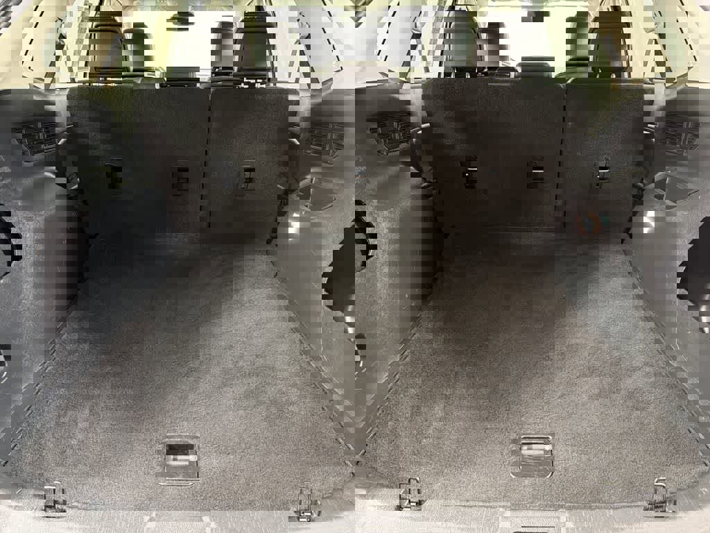 Used 2021 Ford Edge SEL w/ Convenience Package image 16