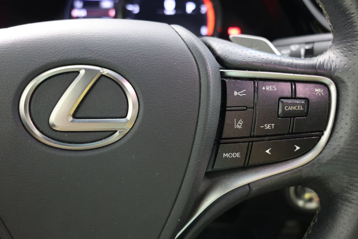 Used 2023 Lexus ES 350 F Sport w/ Accessory Package (Z2) FWD image 29