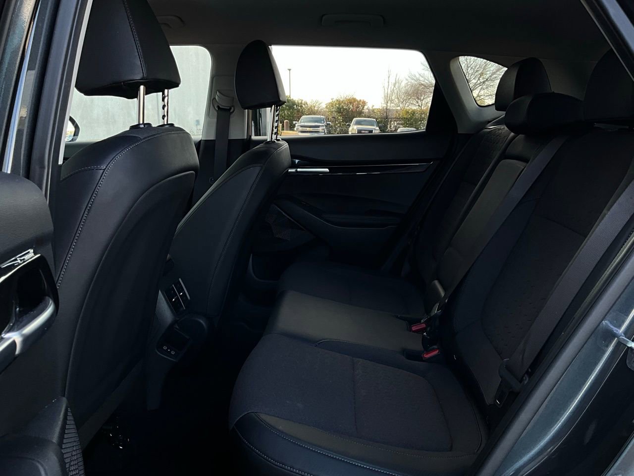 Used 2025 Kia Seltos S image 11