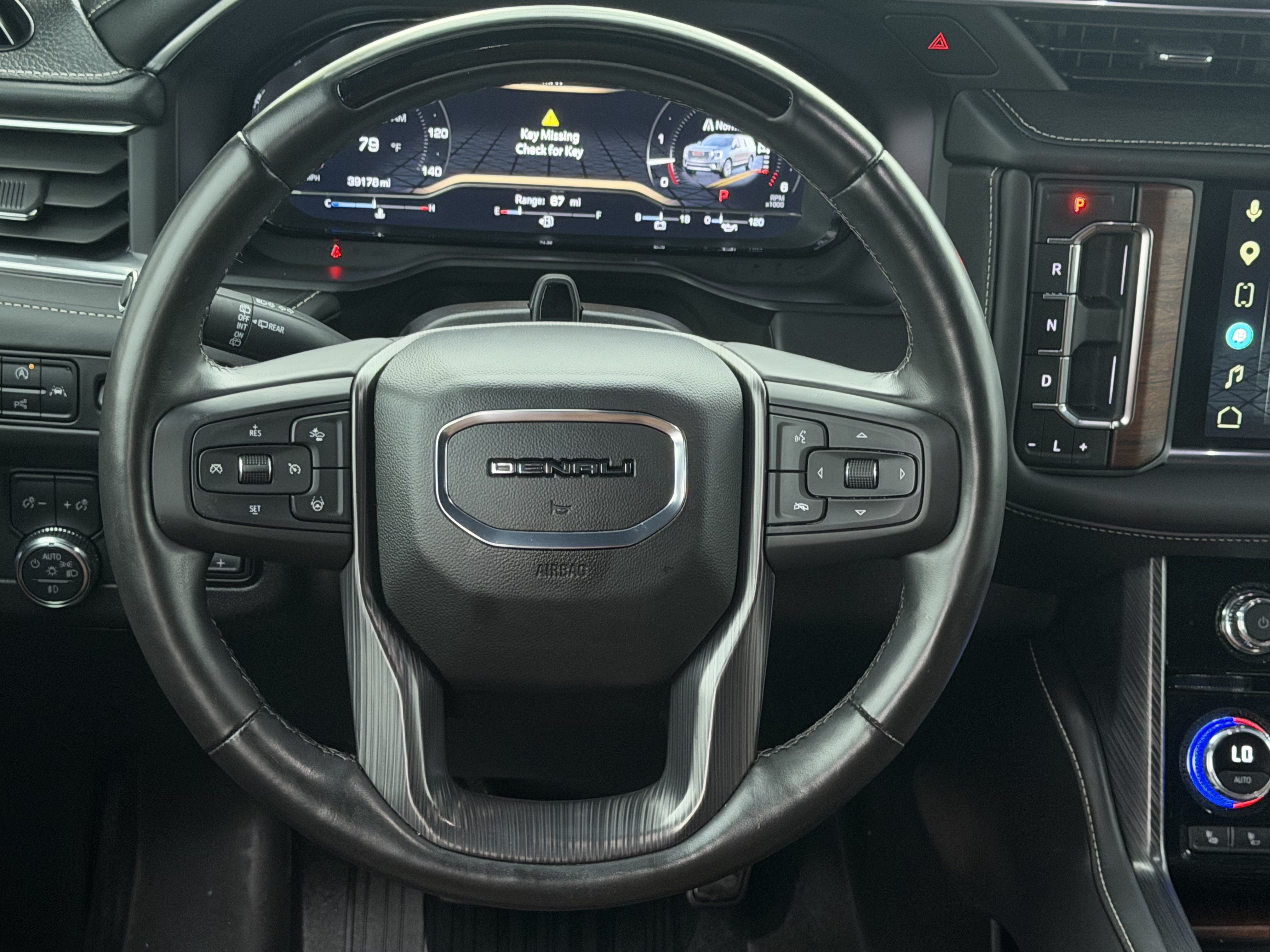 Used 2024 GMC Yukon Denali Ultimate AWD/4WD image 11