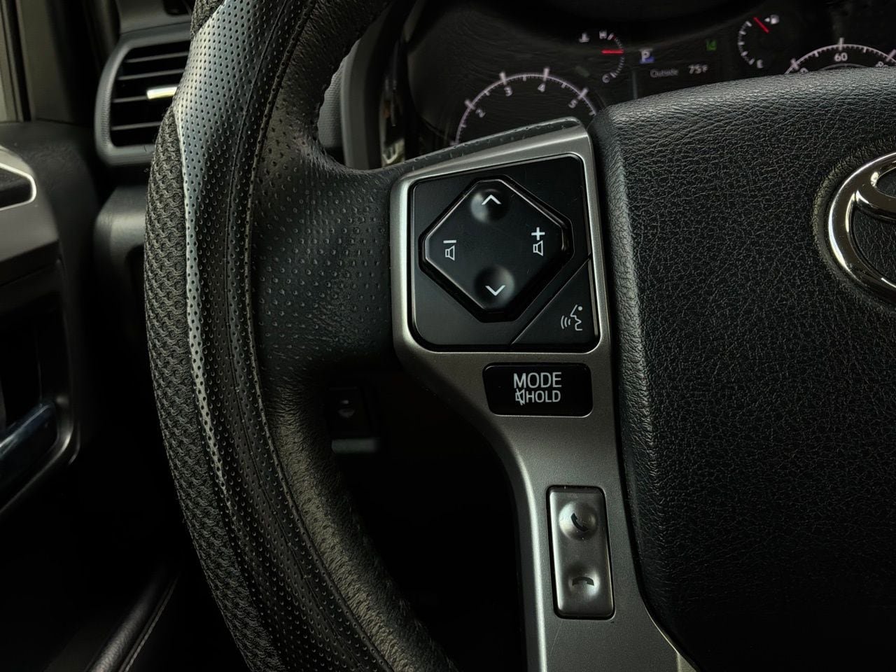 Used 2022 Toyota 4Runner SR5 RWD image 34