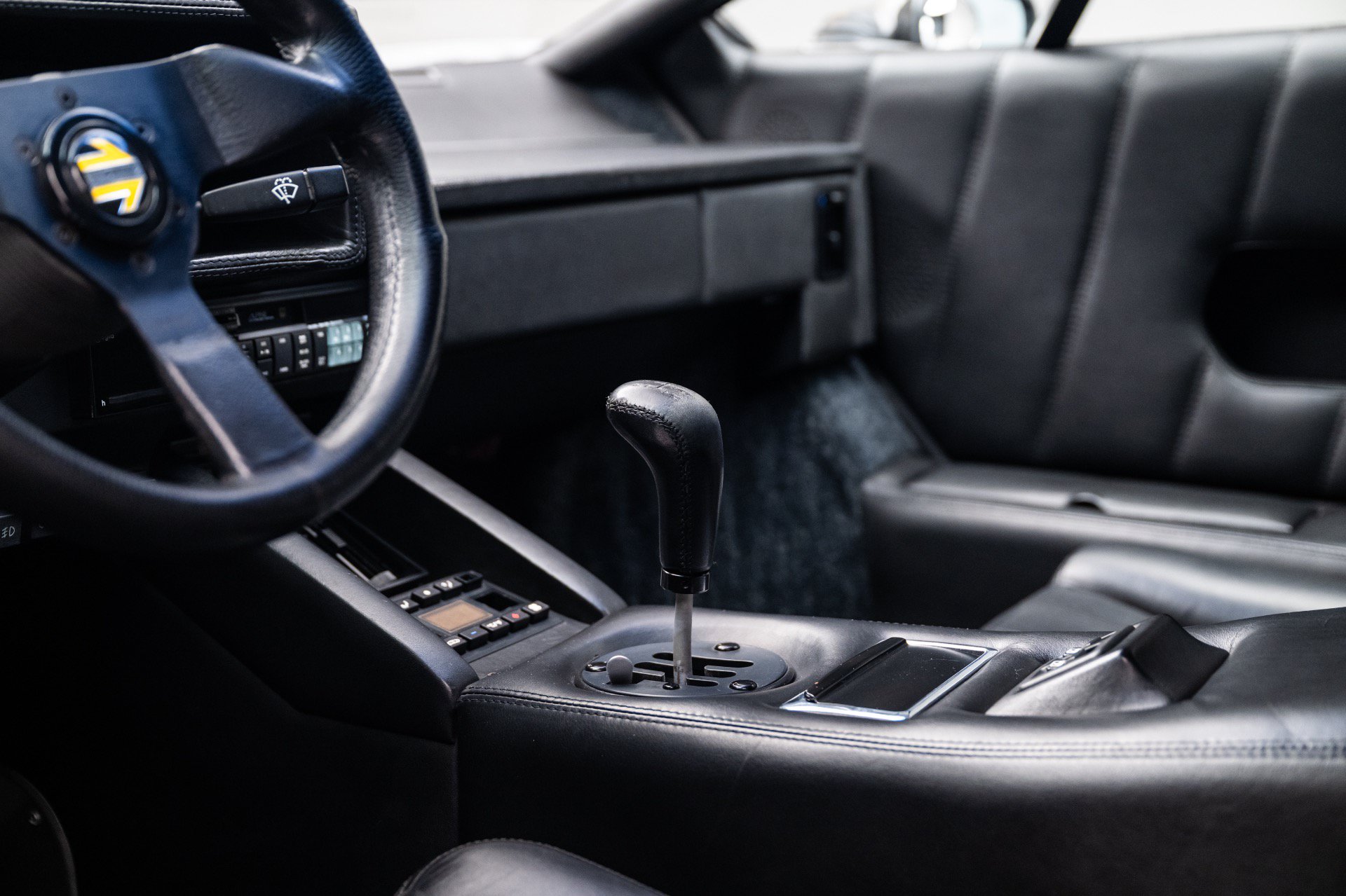 Used 1989 Lamborghini Countach Coupe RWD image 21