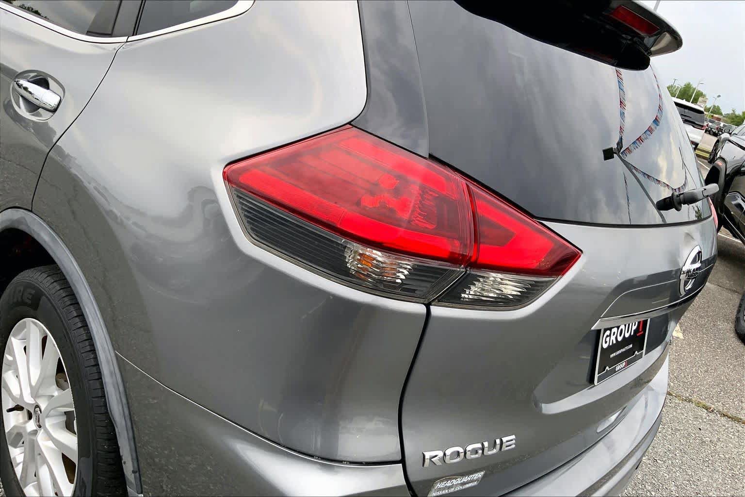 Used 2019 Nissan Rogue SV FWD image 27