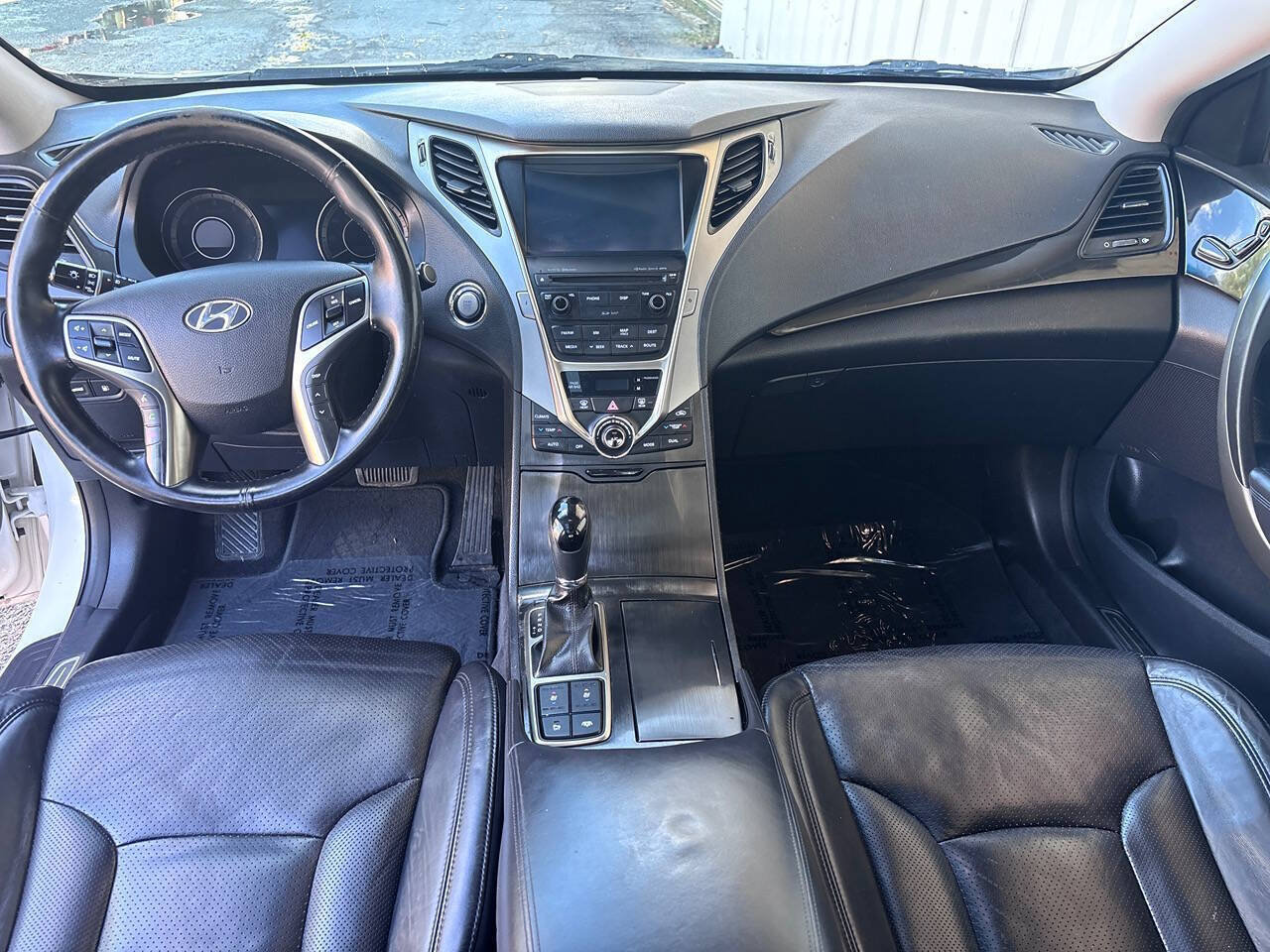 Used 2014 Hyundai Azera Limited w/ Option Group 02 FWD image 10