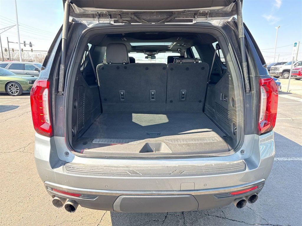 Used 2023 GMC Yukon XL AT4 w/ AT4 Premium Plus Package image 25