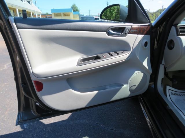 Used 2013 Chevrolet Impala LTZ image 19