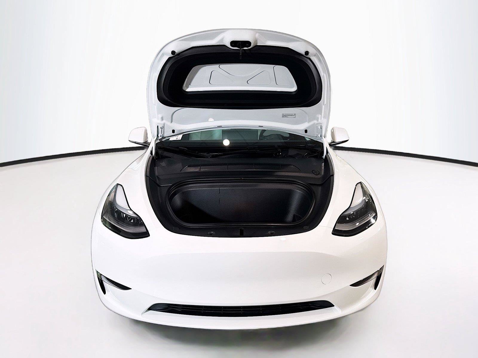 Used 2025 Tesla Model Y Long Range AWD/4WD image 28