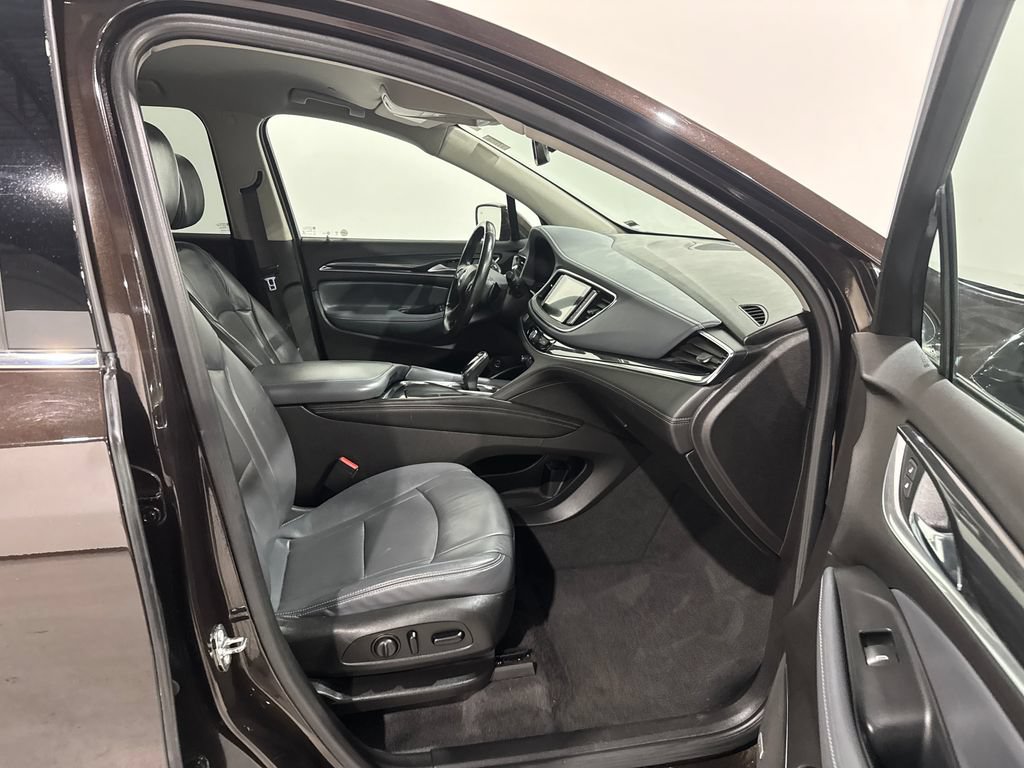 Used 2018 Buick Enclave Premium AWD/4WD image 22