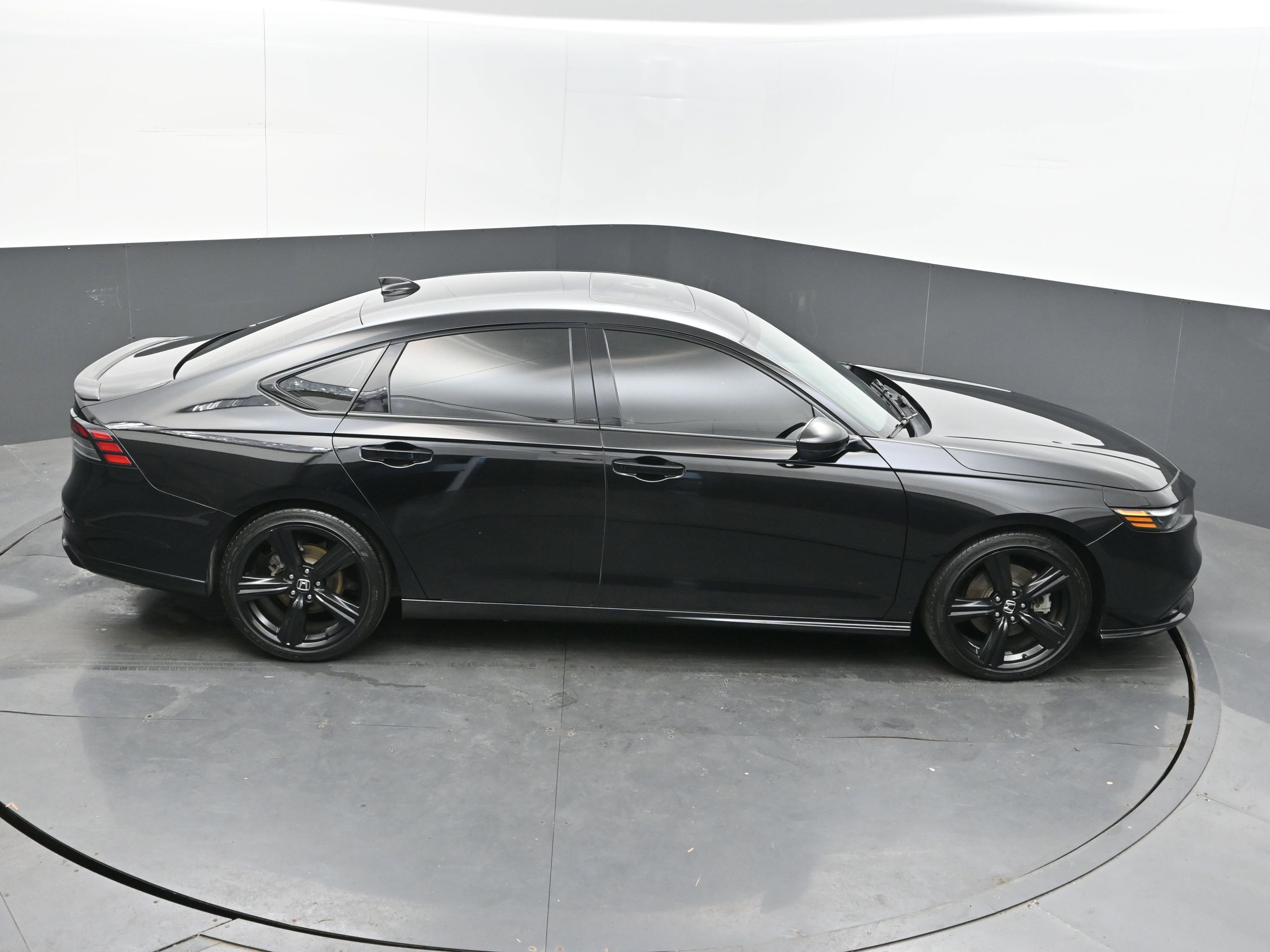 Used 2023 Honda Accord Sport image 37