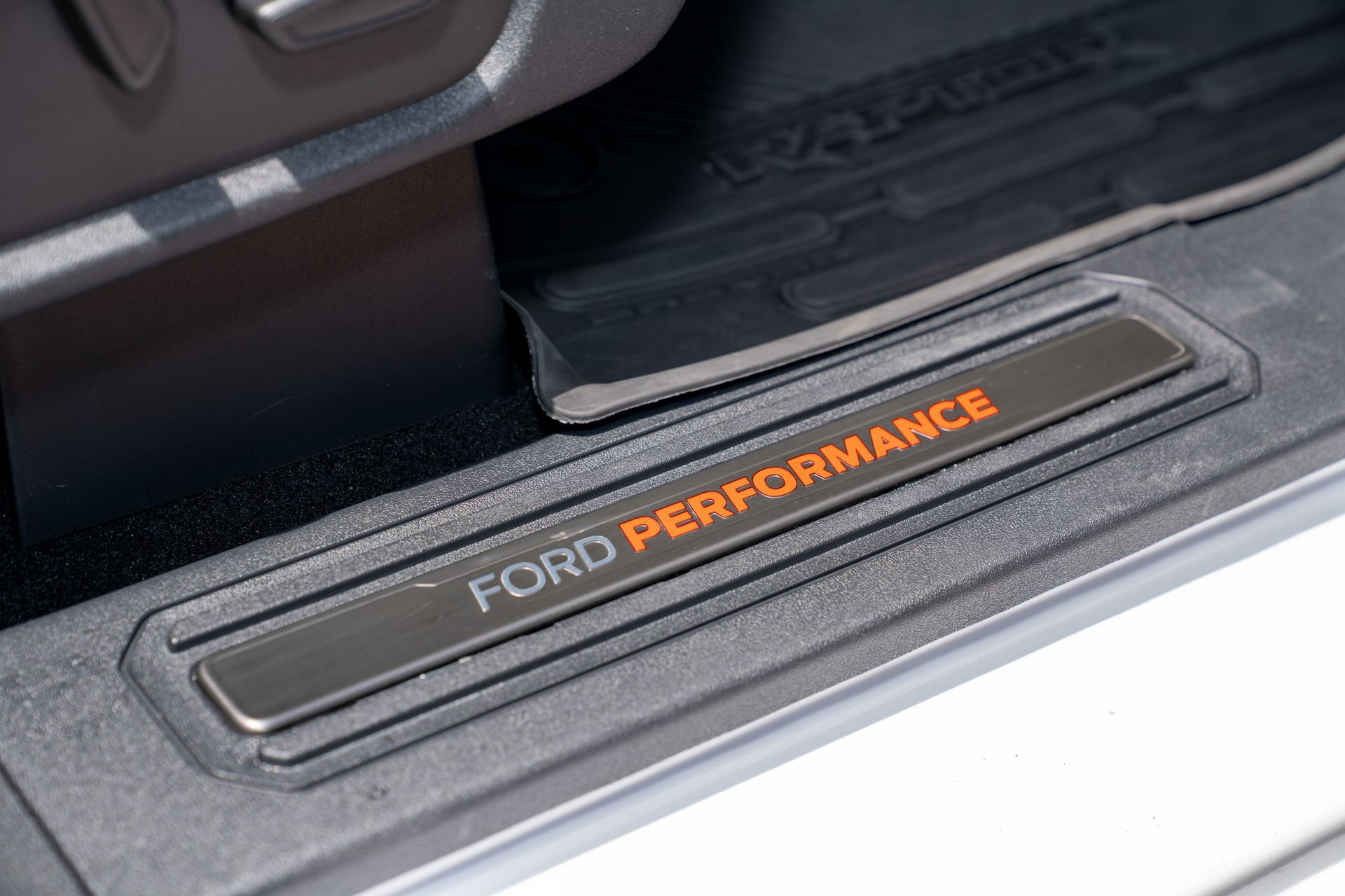 Used 2026 Ford Bronco Raptor w/ Interior Carbon Fiber Pack AWD/4WD image 34