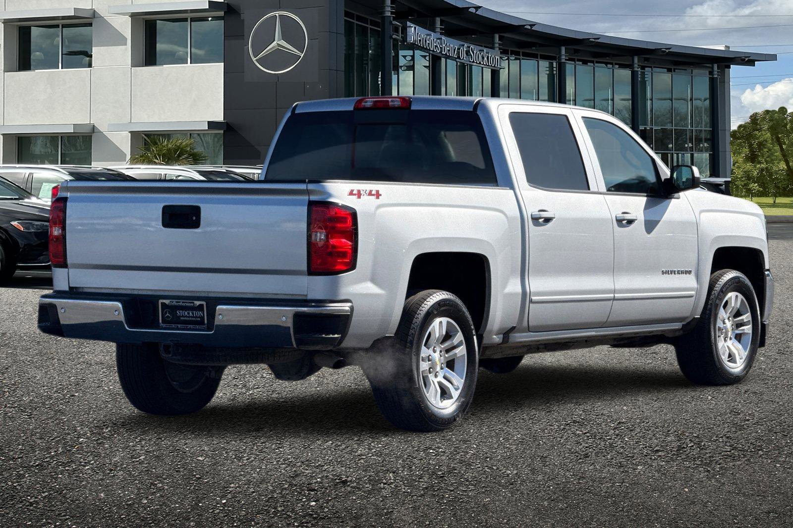 Used 2018 Chevrolet Silverado 1500 LT w/ All Star Edition AWD/4WD image 4