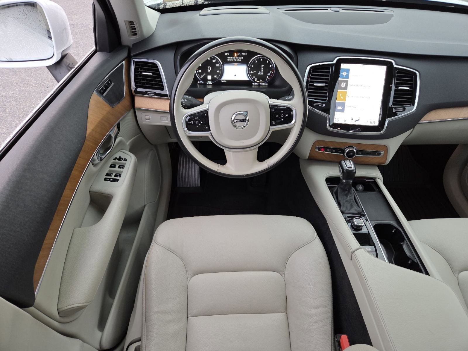 Used 2022 Volvo XC90 T5 Momentum w/ Advanced Package image 30