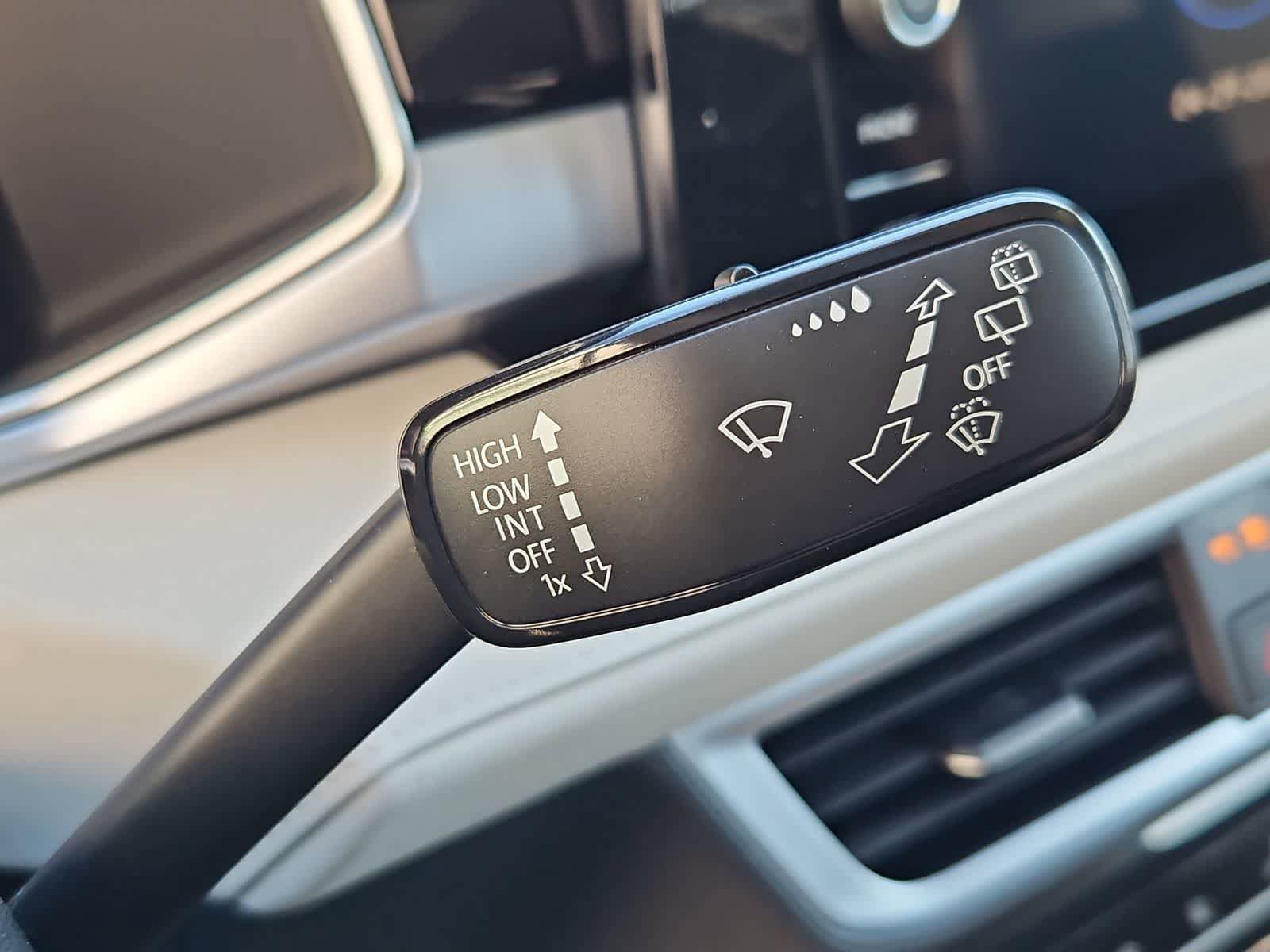 New 2026 Volkswagen Taos SE AWD/4WD image 26