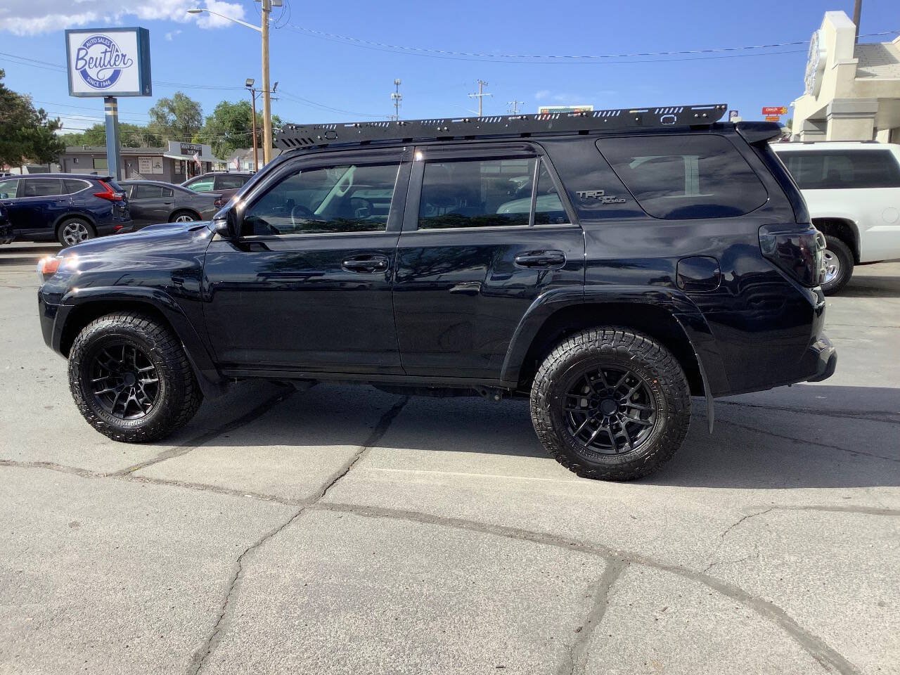 Used 2022 Toyota 4Runner TRD Off-Road Premium AWD/4WD image 23