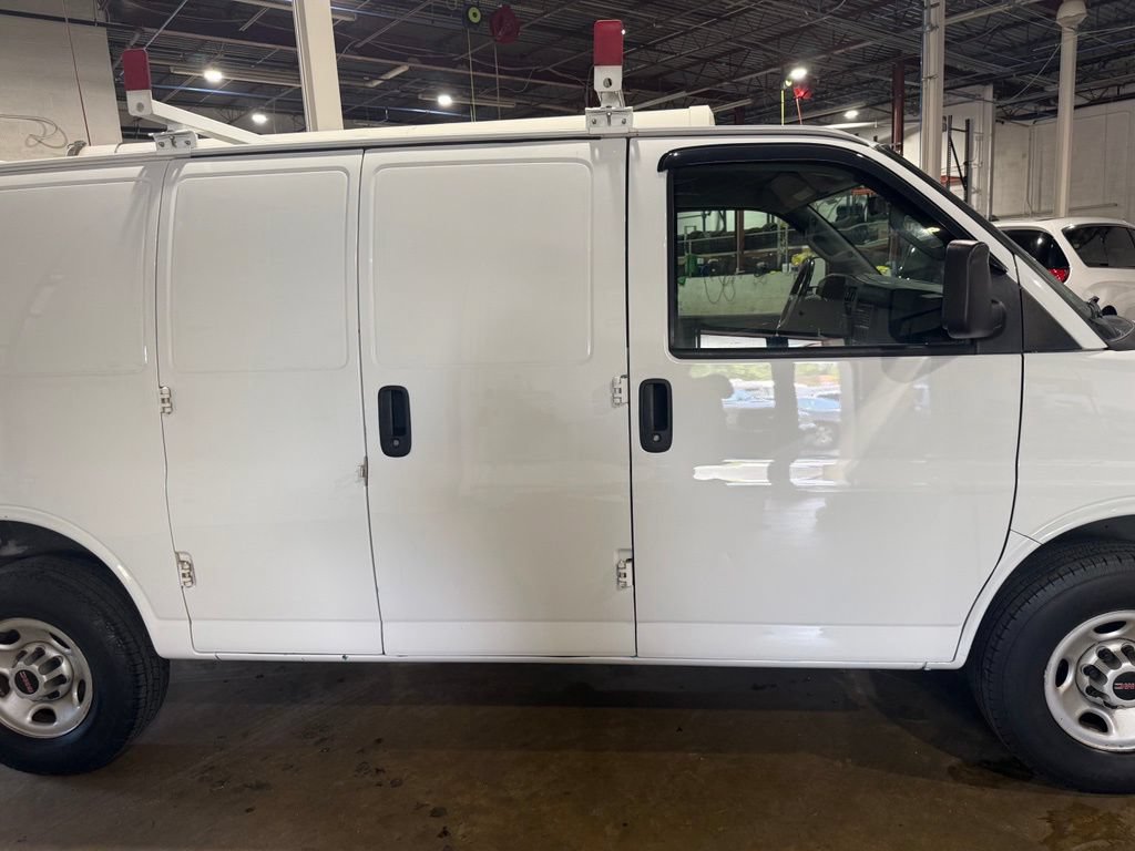Used 2018 GMC Savana 2500 w/ Driver Convenience Package RWD image 14