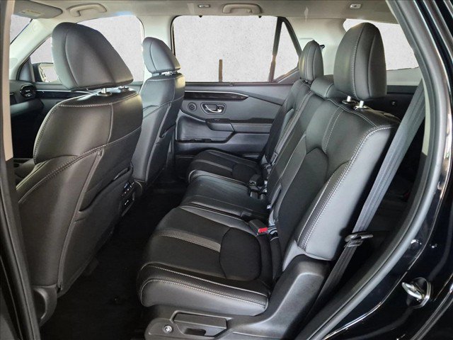 Used 2025 Honda Pilot Touring image 20