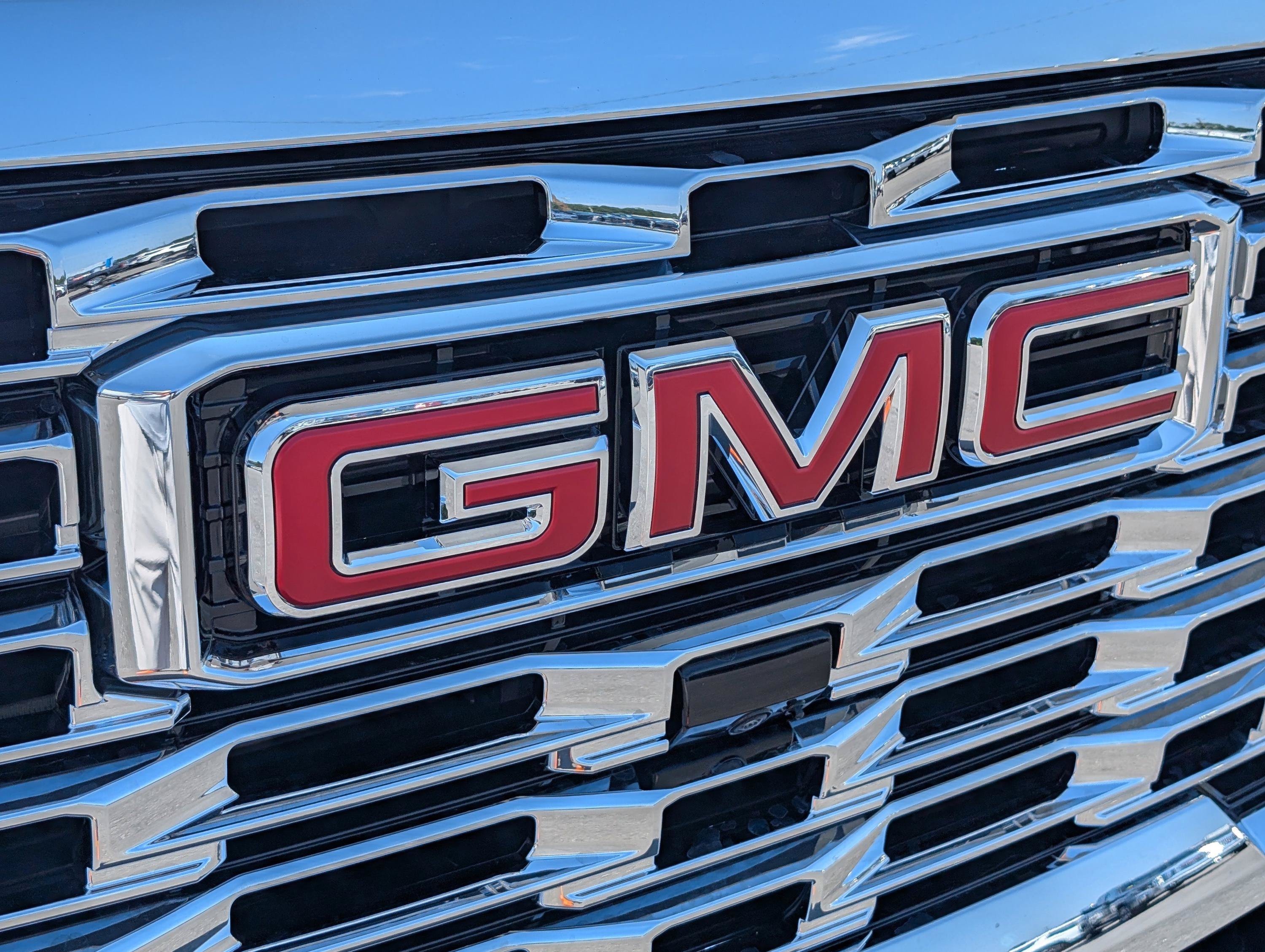 New 2026 GMC Sierra 2500 Denali w/ Technology Package AWD/4WD image 5