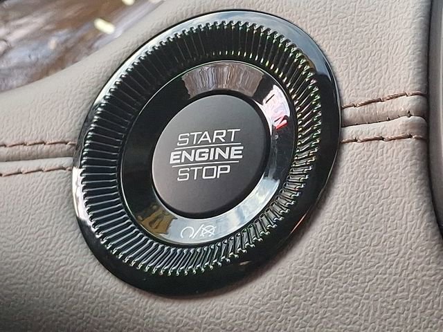 Used 2024 Jeep Compass Limited image 24