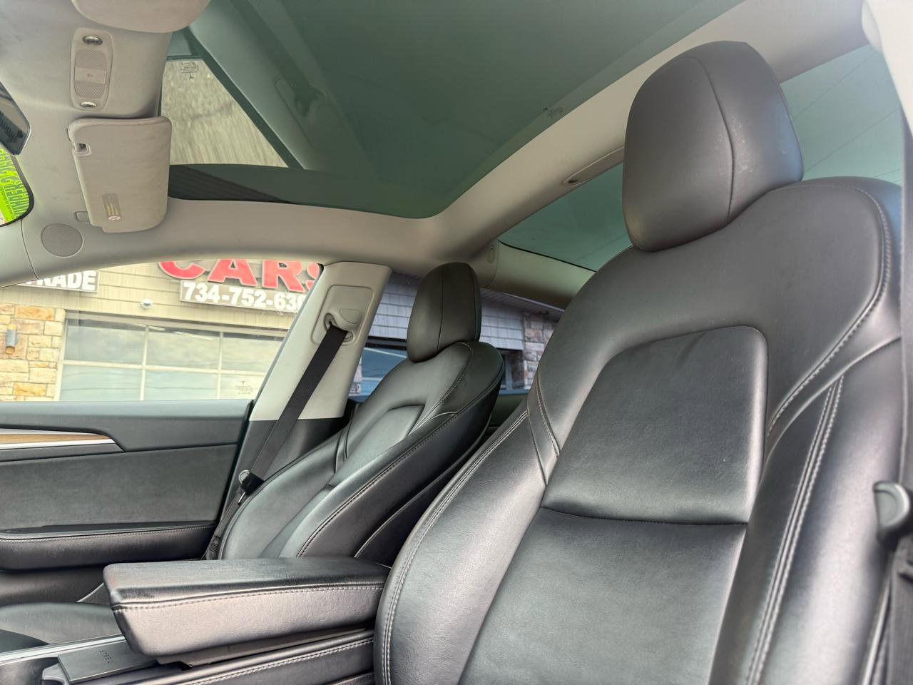 Used 2022 Tesla Model 3 Standard Range image 12