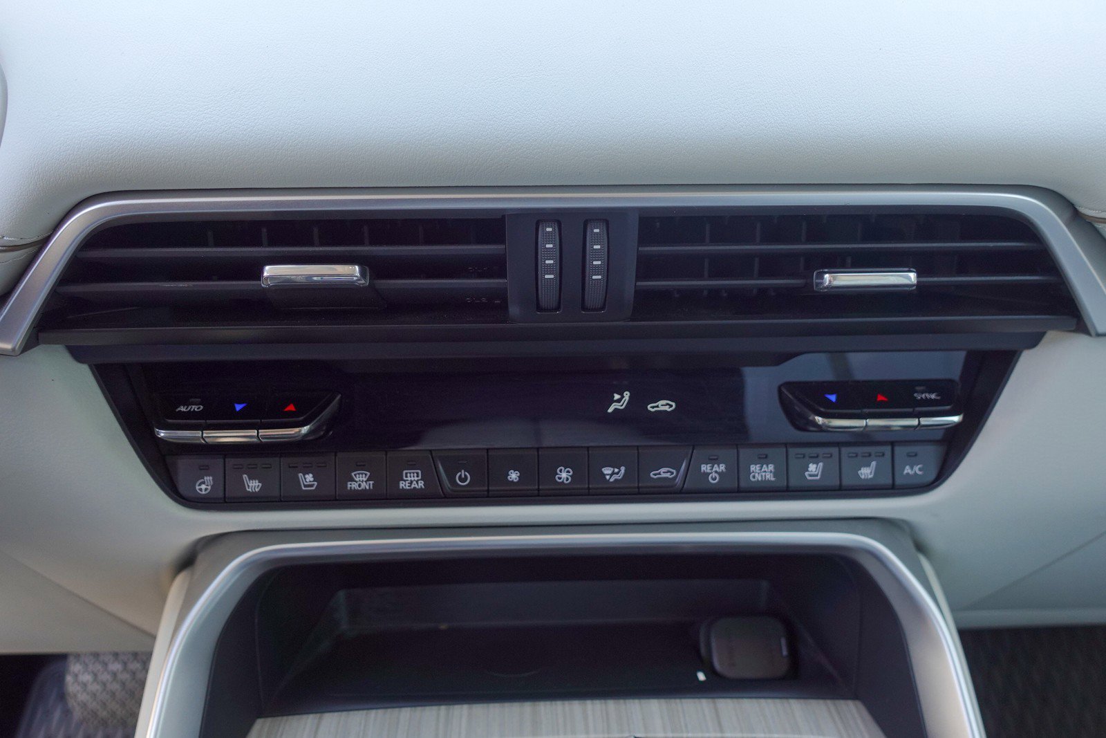 Certified 2024 MAZDA CX-90 Plug-In Hybrid w/ Premium Plus image 20