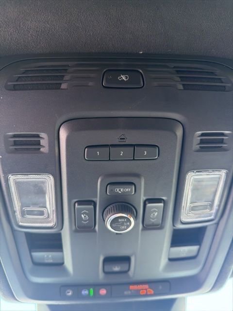 Used 2023 Cadillac Escalade Sport Platinum w/ LPO, ONYX Package image 23