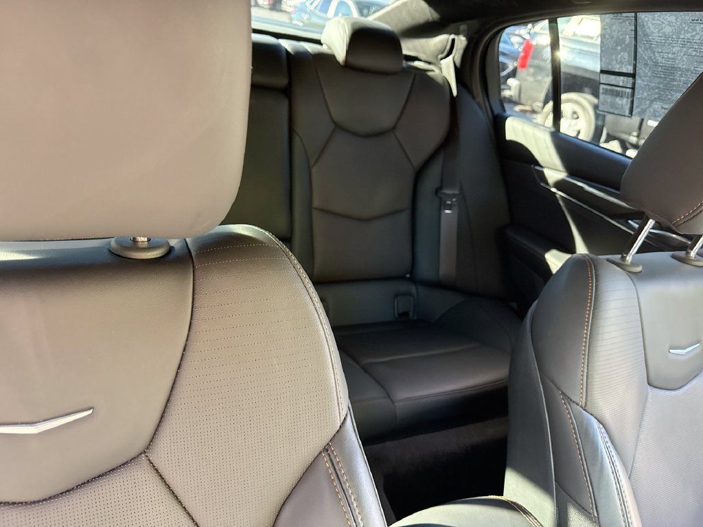 Used 2025 Cadillac CT5 V w/ Technology Package RWD image 34