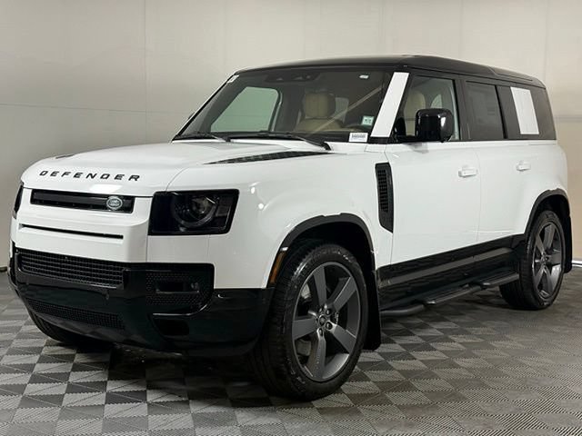 Used 2025 Land Rover Defender 110 V8 AWD/4WD image 2
