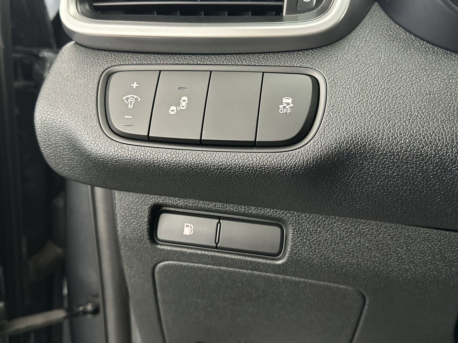 Used 2020 Kia Sorento S image 22