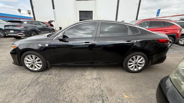 Certified 2018 Kia Optima S image 10