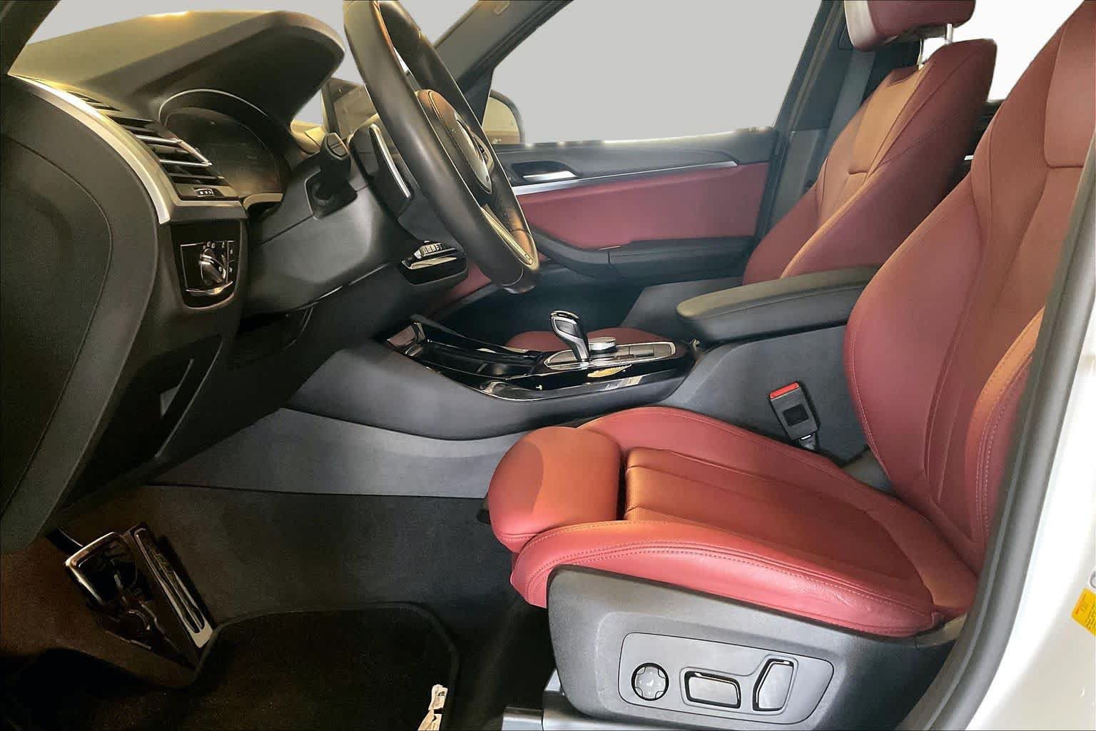 Used 2024 BMW X3 sDrive30i w/ M Sport Package RWD image 7