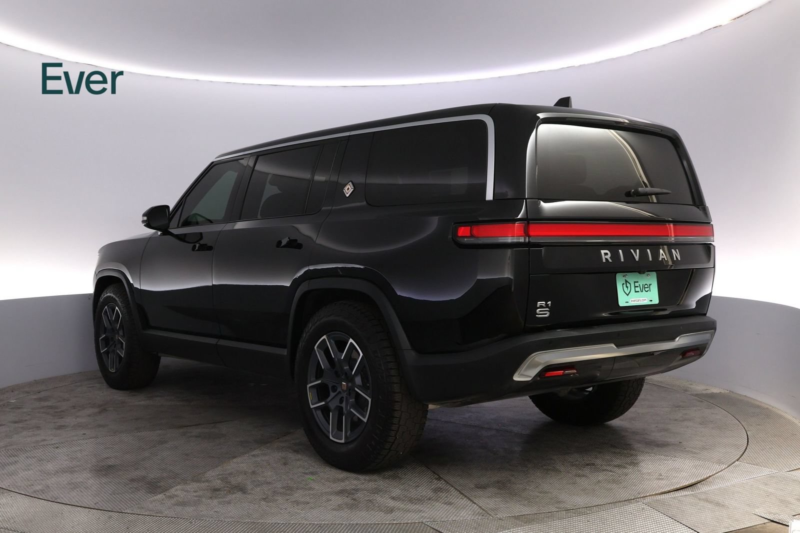 Used 2024 Rivian R1S Adventure AWD/4WD image 17