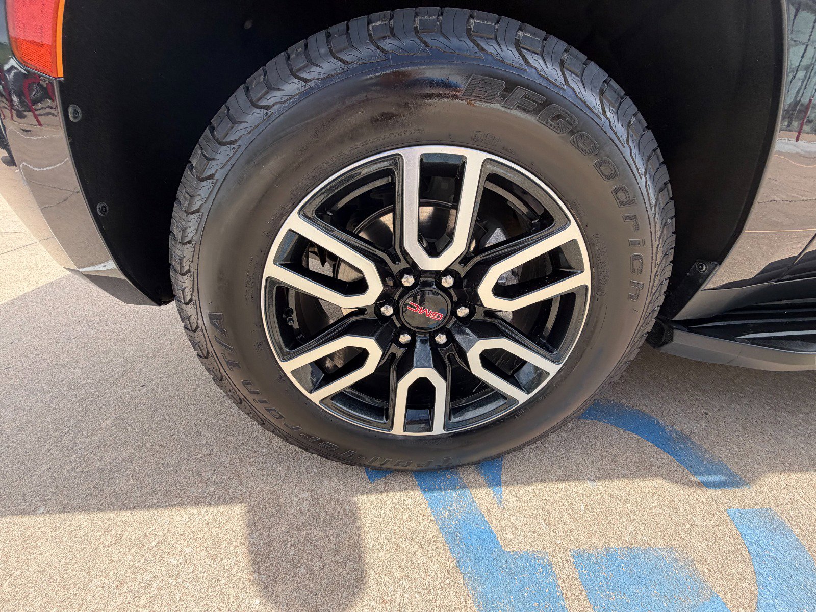 Certified 2023 GMC Yukon AT4 image 35