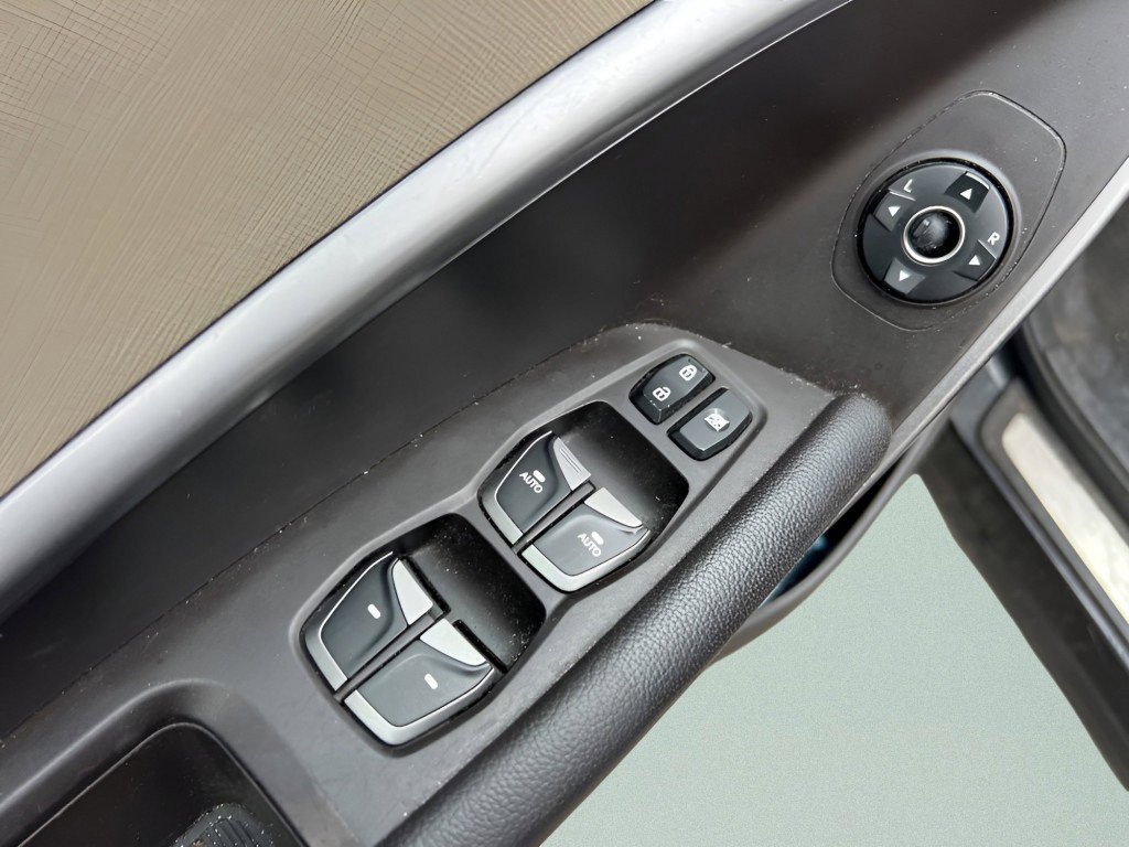 Used 2015 Hyundai Santa Fe Sport w/ Option Group 04 FWD image 20