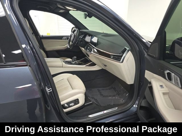 Used 2021 BMW X7 xDrive40i w/ M Sport Package AWD/4WD image 6