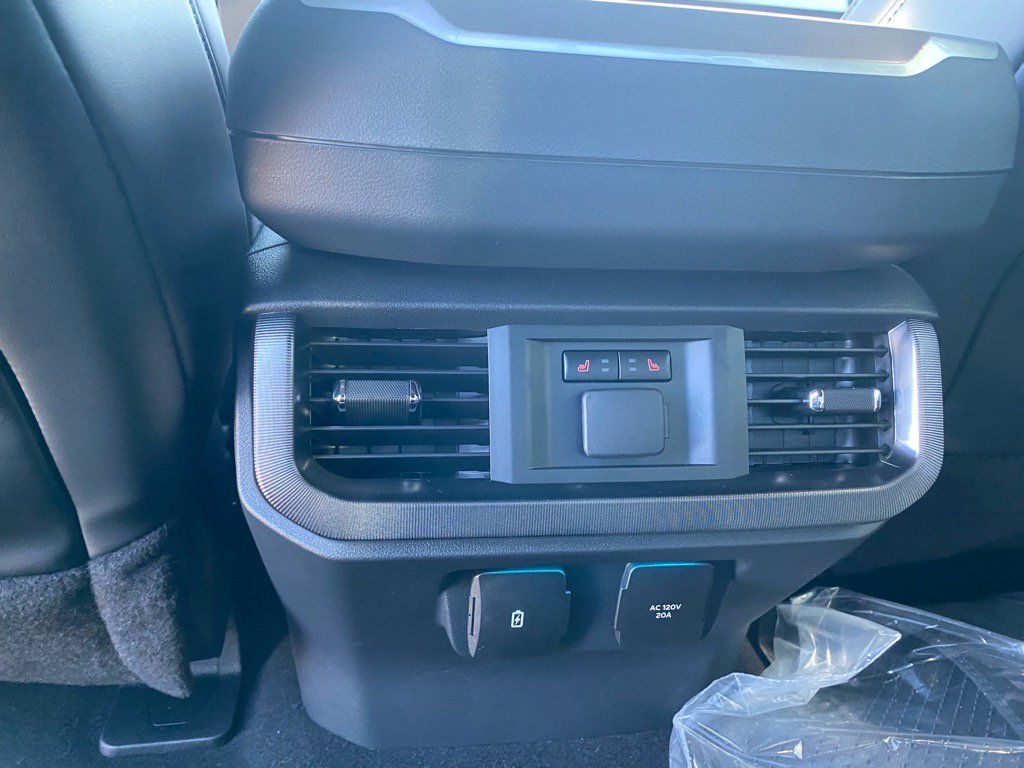 New 2025 Ford F150 Platinum image 17