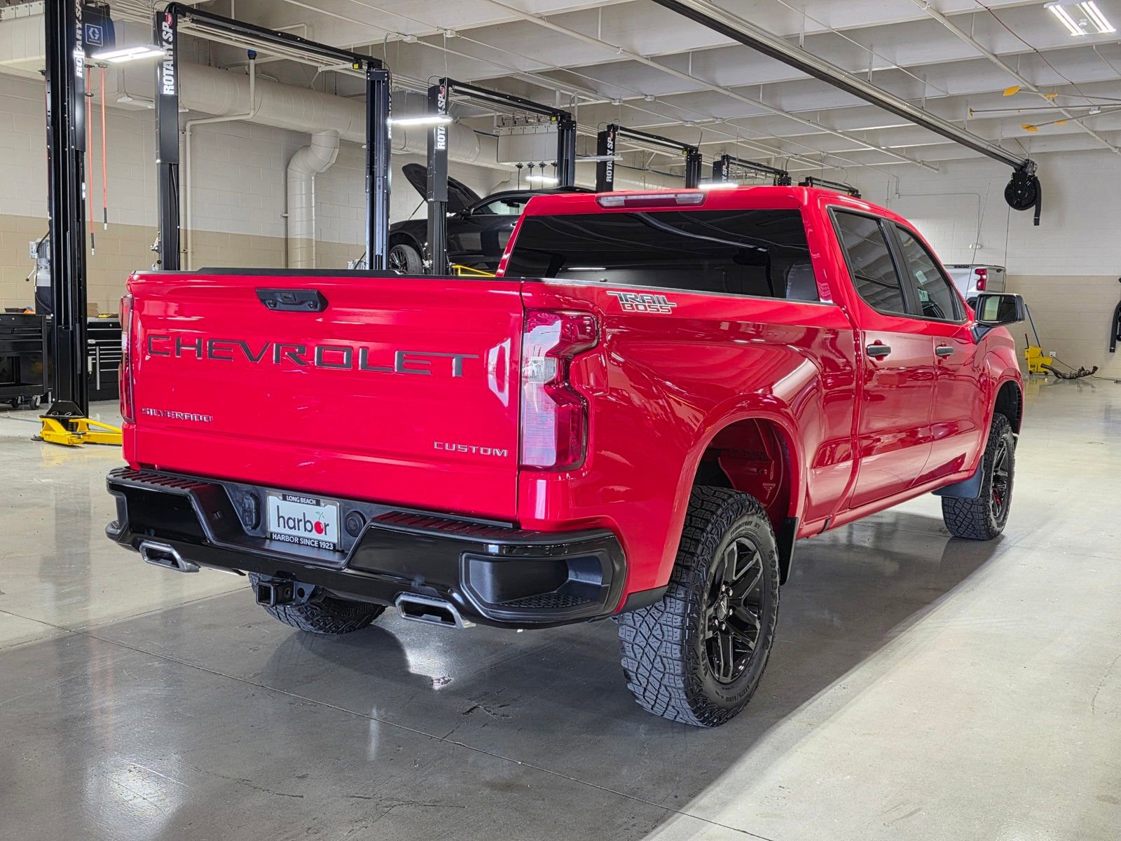 Used 2024 Chevrolet Silverado 1500 Custom Trail Boss AWD/4WD image 7