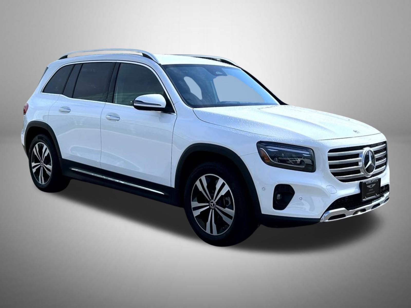 Used 2024 Mercedes-Benz GLB 250 image 3