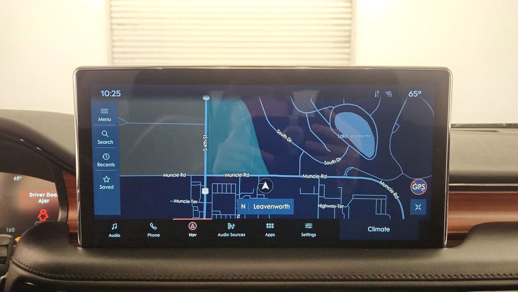 Used 2022 Lincoln Nautilus Reserve w/ Equipment Group 201A image 29