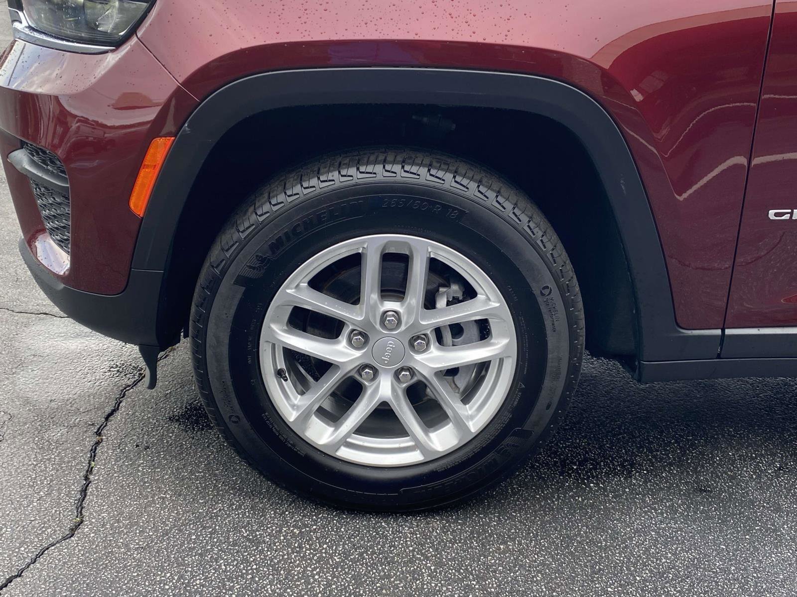 Certified 2024 Jeep Grand Cherokee Laredo X image 26