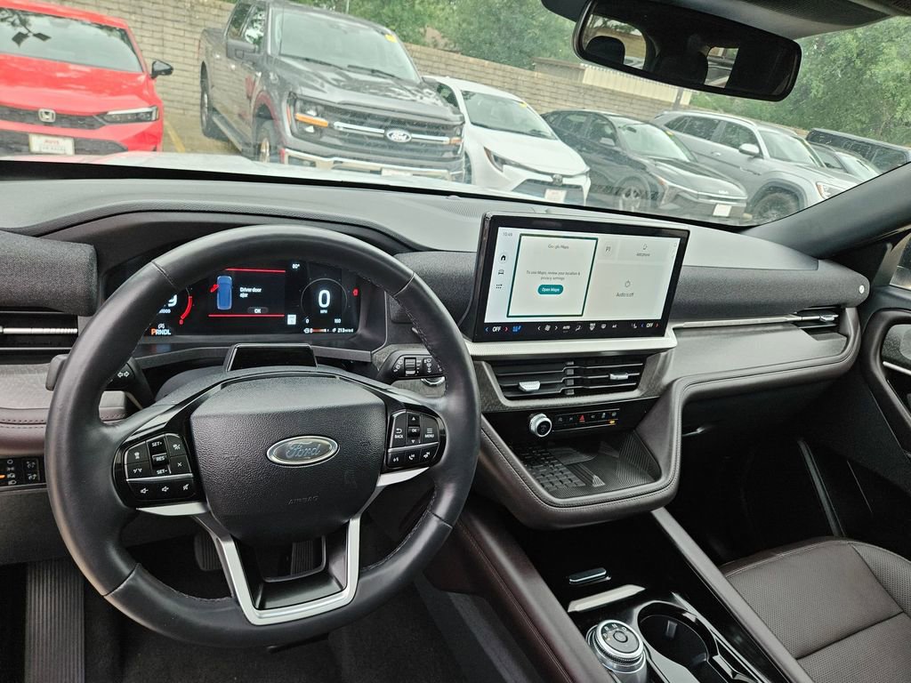 Used 2025 Ford Explorer Platinum w/ LUX Leather Package AWD/4WD image 16