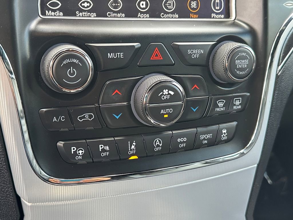 Used 2018 Jeep Grand Cherokee Limited AWD/4WD image 21