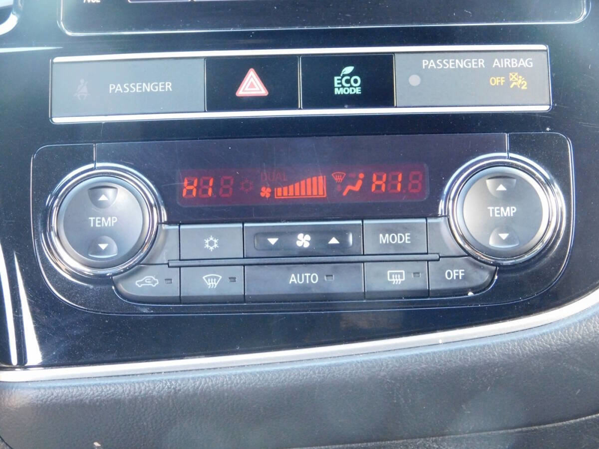 Used 2019 Mitsubishi Outlander LE image 15