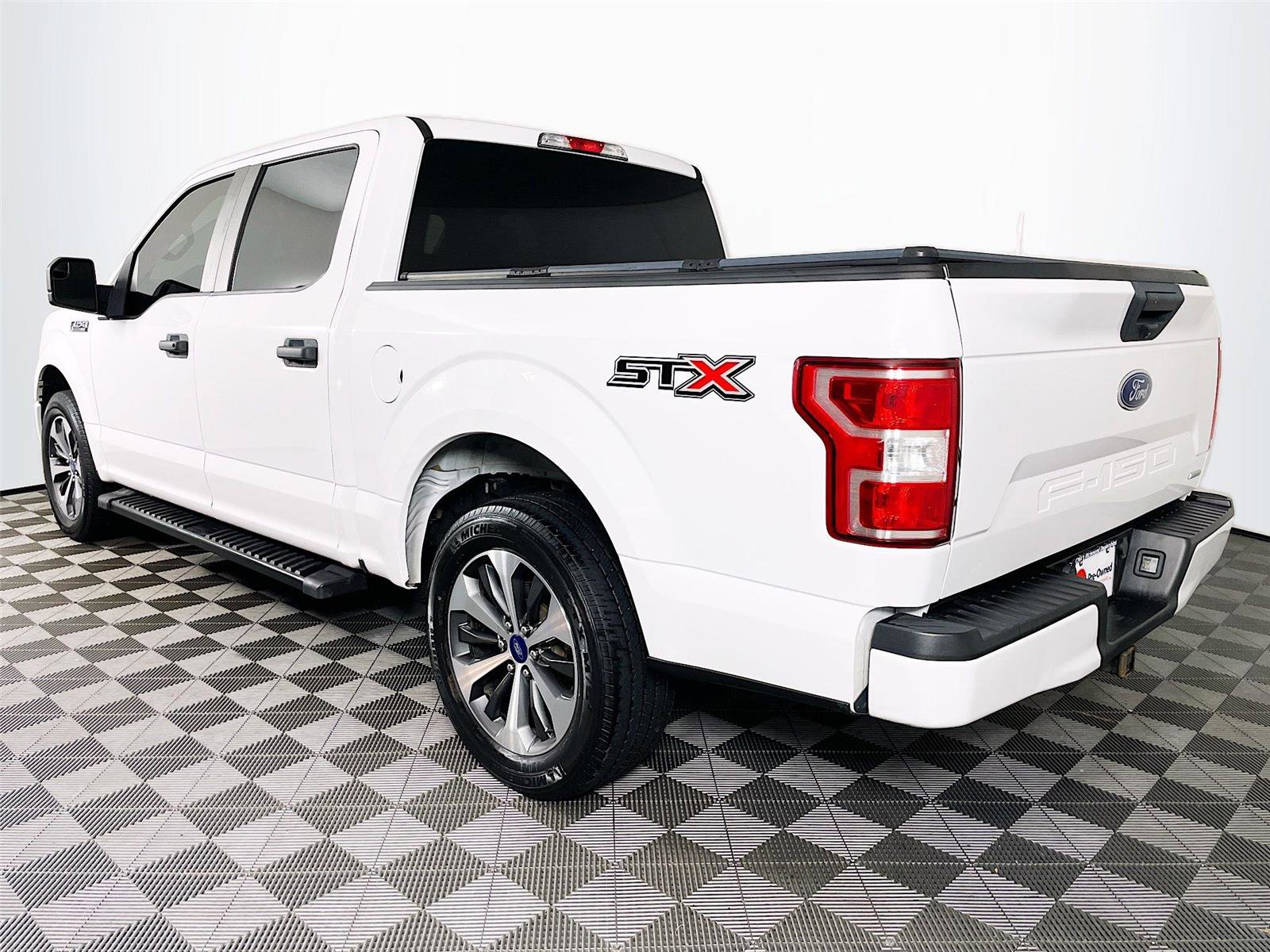 Used 2020 Ford F150 XL w/ Equipment Group 101A Mid image 6