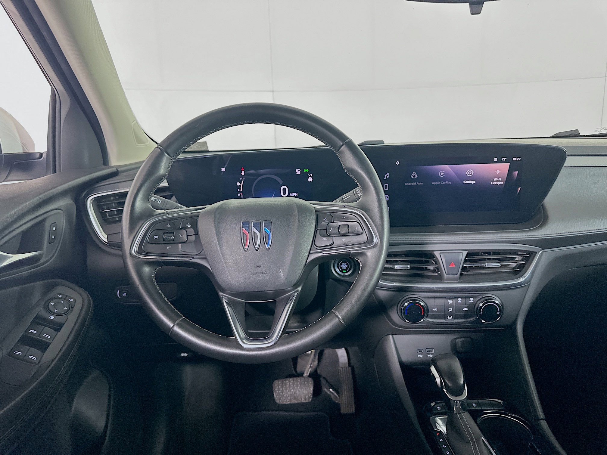 Used 2024 Buick Encore GX Preferred FWD image 17