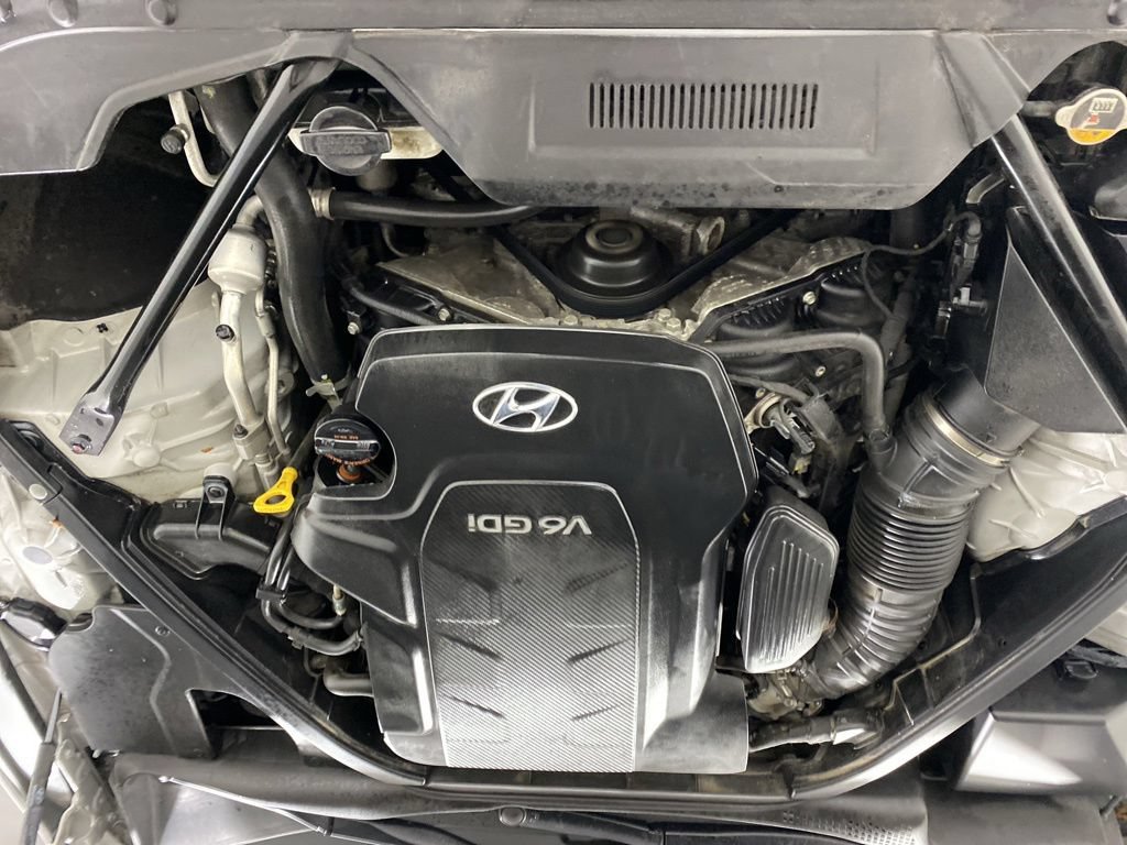 Used 2015 Hyundai Genesis 3.8 w/ Option Group 03 RWD image 34