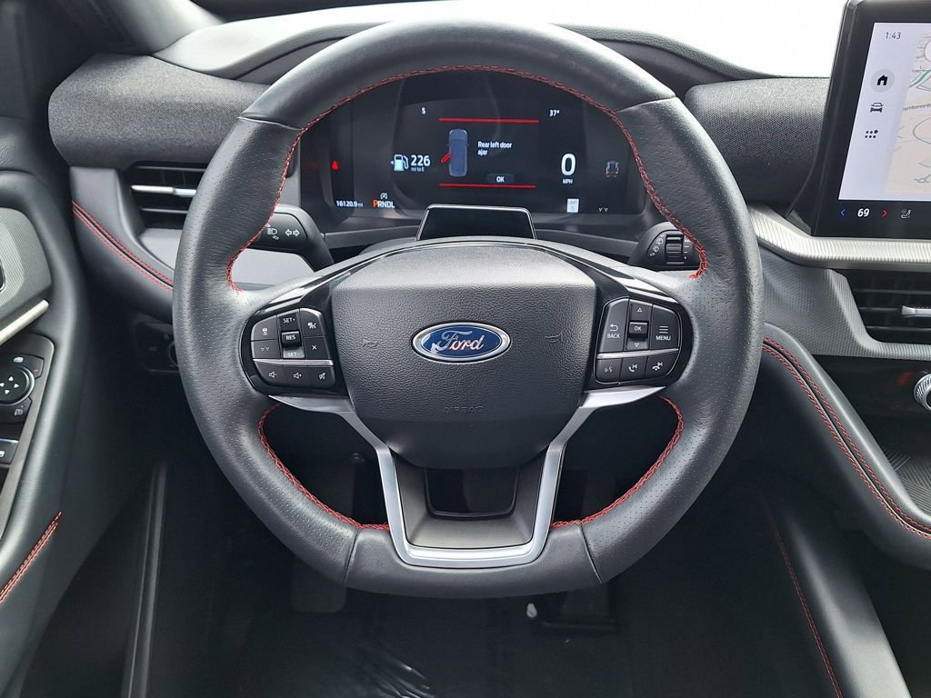 Used 2025 Ford Explorer ST-Line image 16