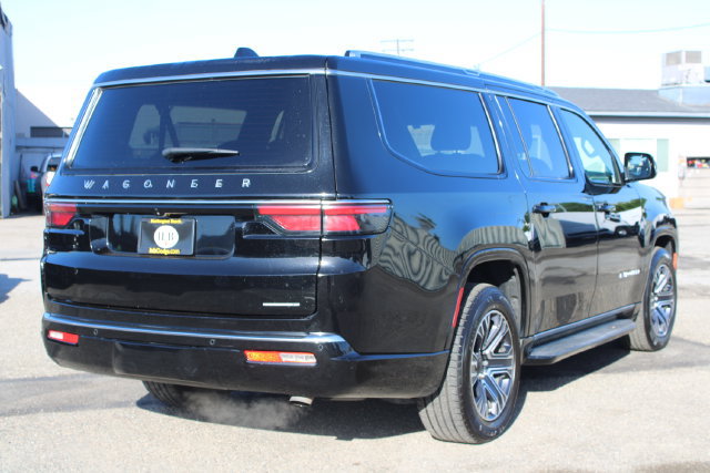 Used 2024 Jeep Wagoneer L Series II AWD/4WD image 5