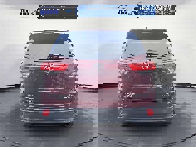 Used 2019 Toyota Highlander XLE image 4