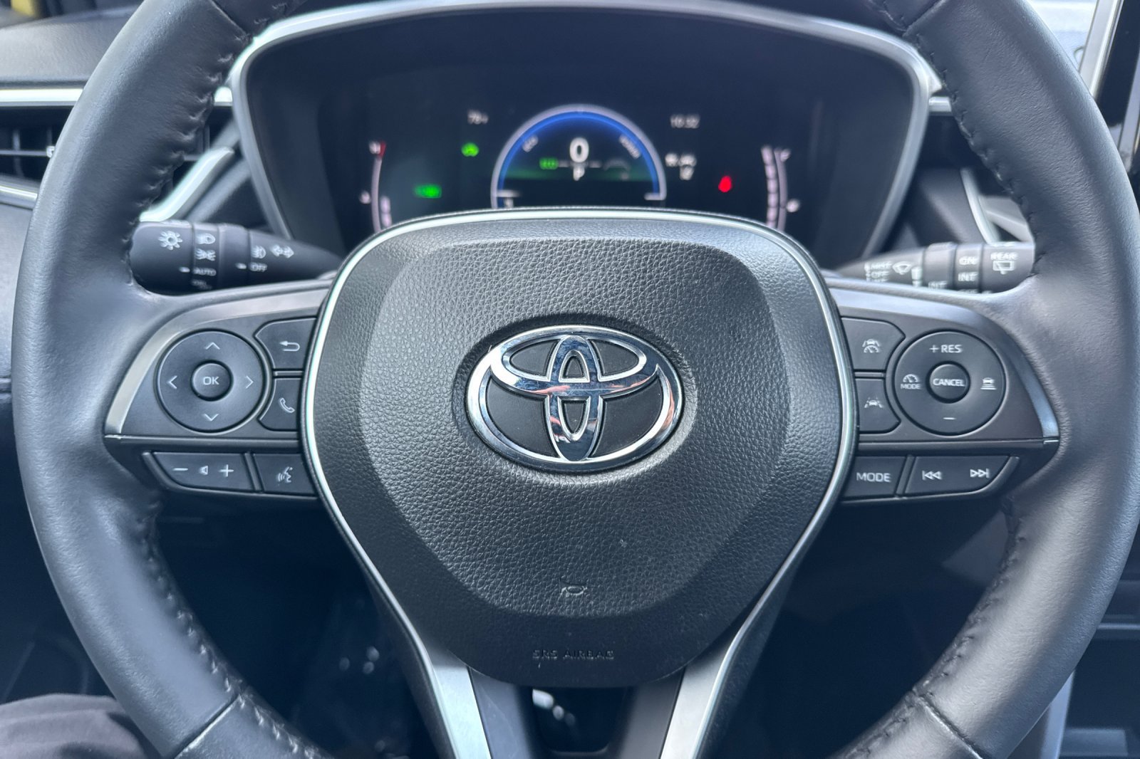 Used 2024 Toyota Corolla Cross AWD Hybrid w/ Convenience Package image 30