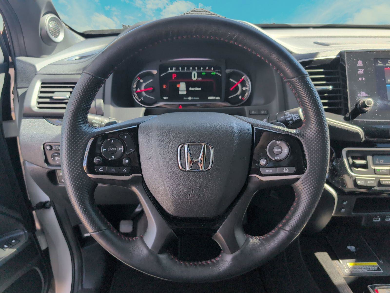 Used 2025 Honda Passport Black Edition image 15